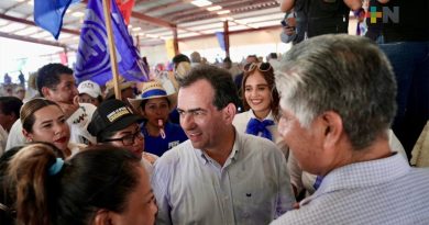 Candidato de la coalición opositora en Veracruz critica la estrategia de Rocío Nahle de abrazar a AMLO para ganar votos y no dar explicaciones sobre acusaciones de enriquecimiento ilícito