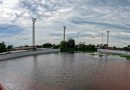 Tiran 35 mdp al drenaje: Estadio remodelado por Sedatu en Balancán se convierte en una “alberca” tras fuertes lluvias