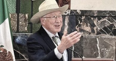 Embajador de Estados Unidos en México, Ken Salazar, responde a López Obrador: “Las masacres en México no son culpa de nuestro país”