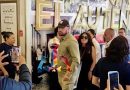 Sorprende Salma Hayek llegando al Café de La Parroquia en Veracruz