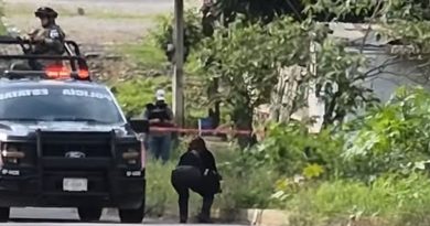 Crimen exhibe su dominio y dejan restos de dos hombres en puente de Papantla: autoridades celebran conciertos y venden una paz inexistente