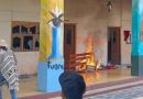 Indígenas estallan contra el narcoestado en Chilchota: incendian vehículos y toman alcaldía tras asesinato de comuneros
