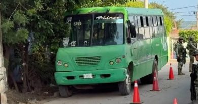 Terror en Sinaloa: sicarios atacan camión lleno de estudiantes de secundaria y hieren al conductor